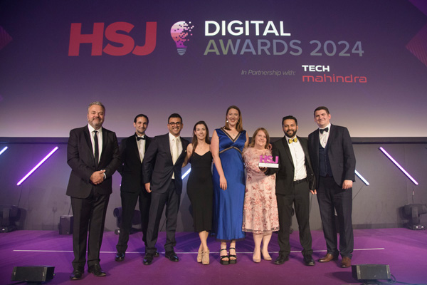 Frimley Team accepts HSJ award